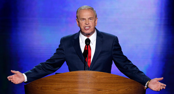 120904_strickland_ap_605