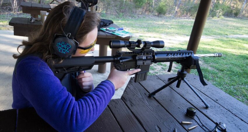 girl-shooting-rifle-range