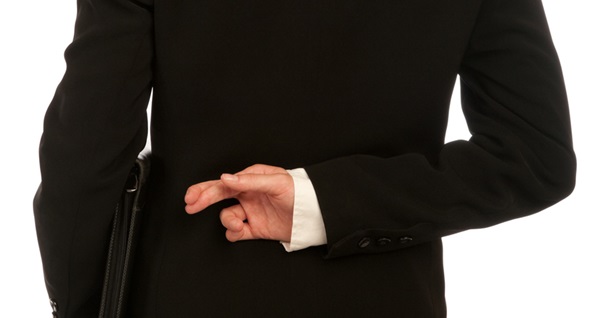 crossed-fingers-woman