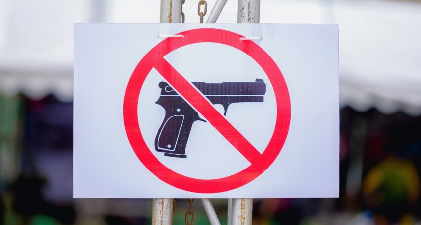 no-guns-sign-outdoors