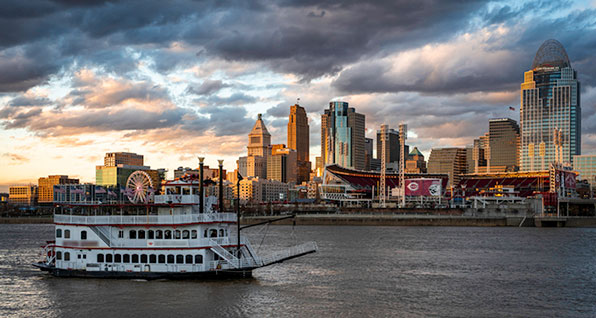 Cincinnati-Riverboat